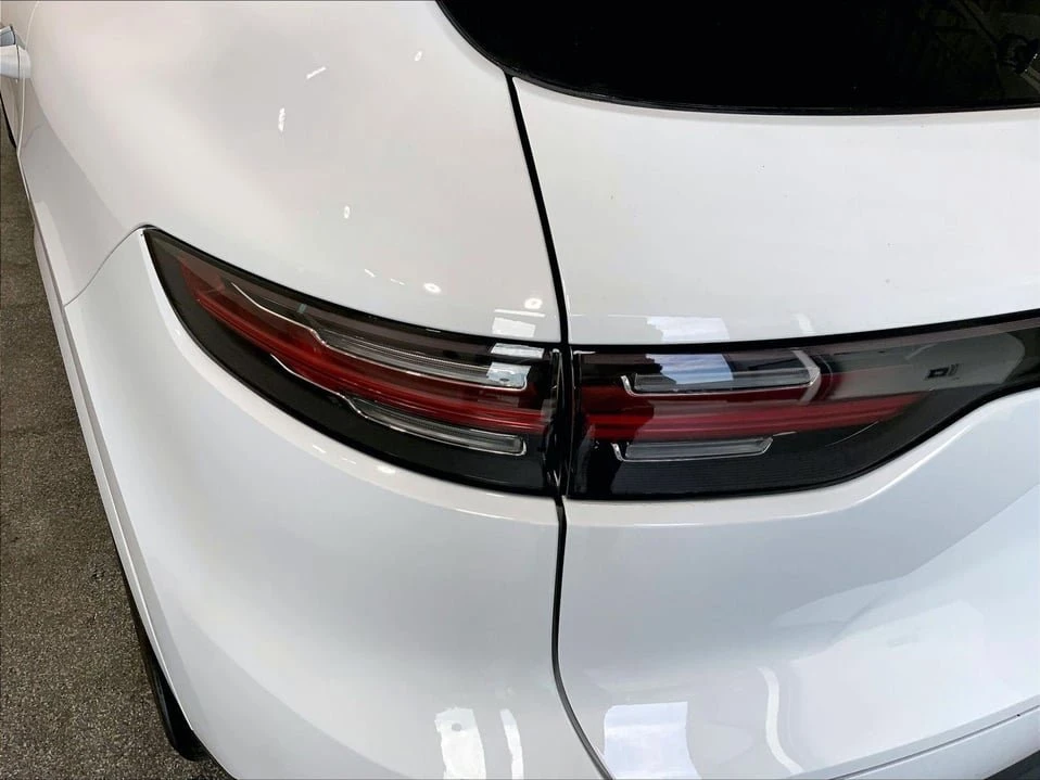 2023 Porsche 9Y0/9Y3 Cayenne - Image 17 of 20