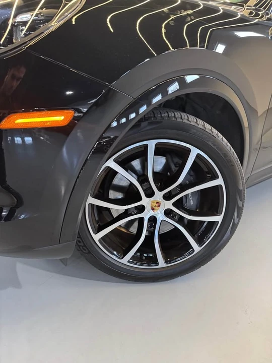 2023 Porsche 9Y0/9Y3 Cayenne - Image 9 of 14