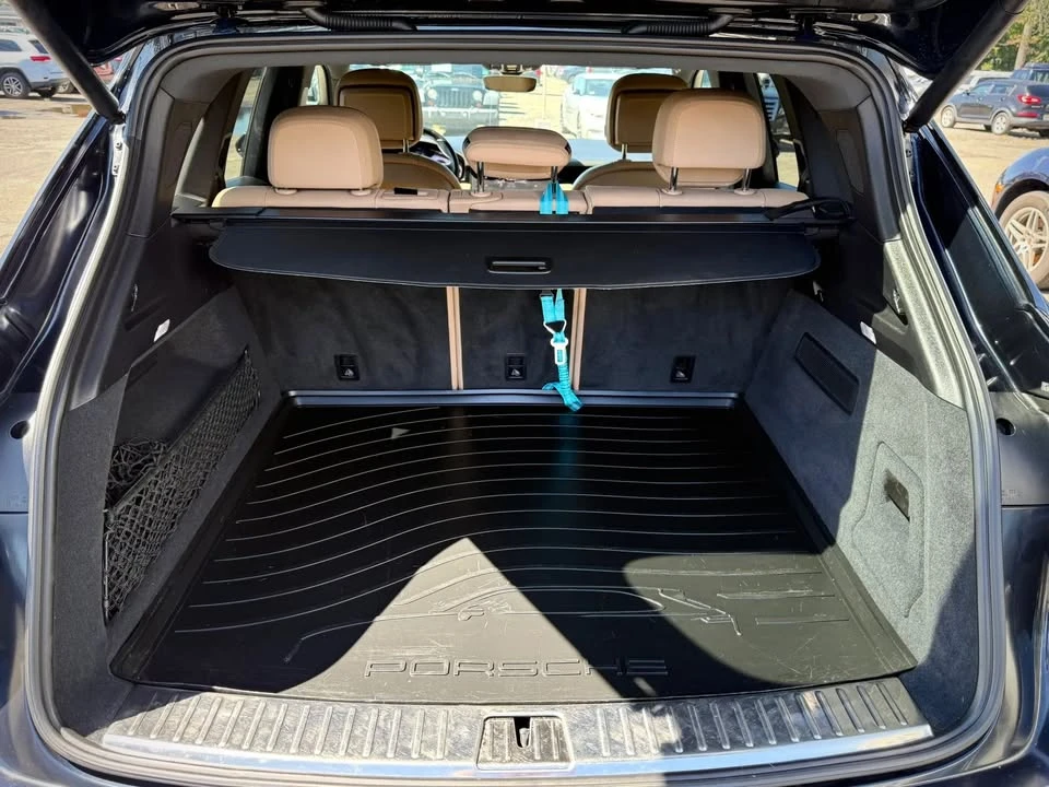 2023 Porsche 9Y0/9Y3 Cayenne - Image 9 of 17