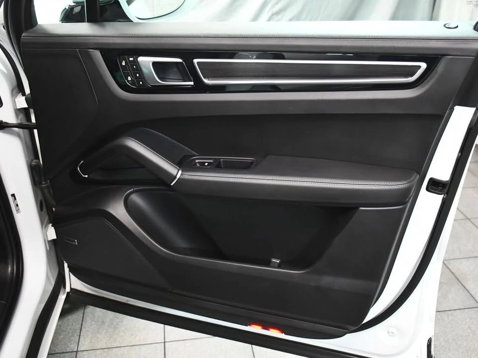 2023 Porsche 9Y0/9Y3 Cayenne - Image 19 of 20