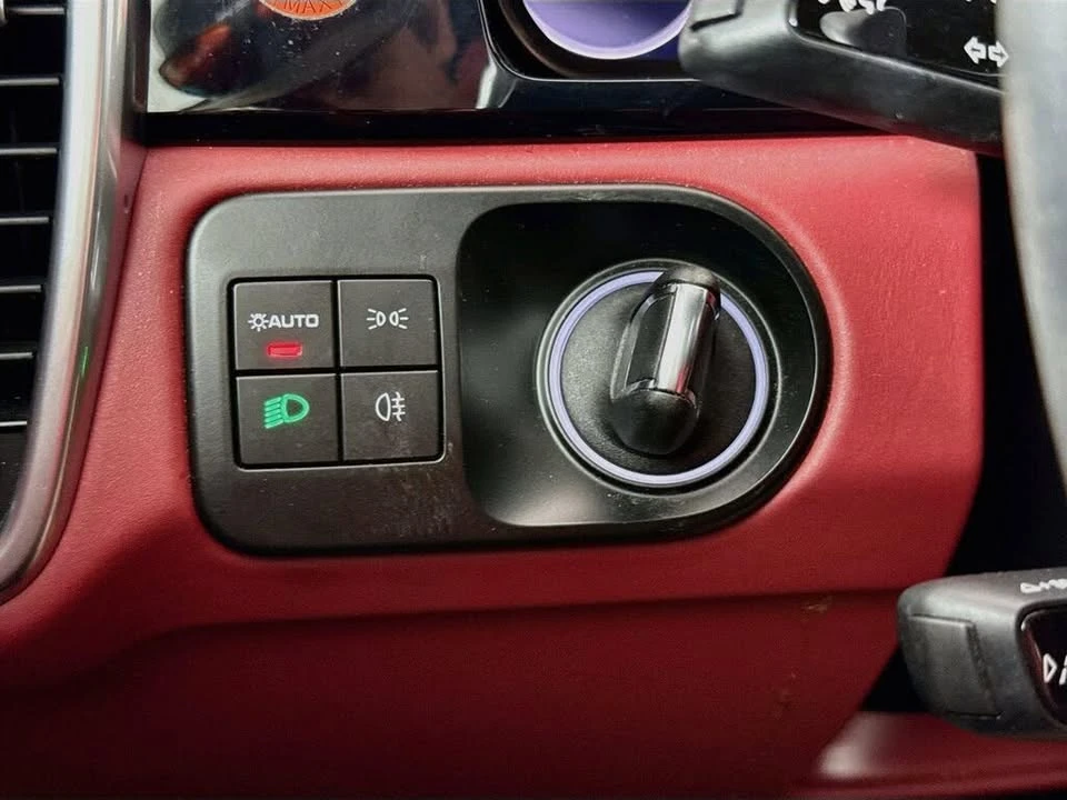 2023 Porsche 9Y0/9Y3 Cayenne - Image 18 of 19