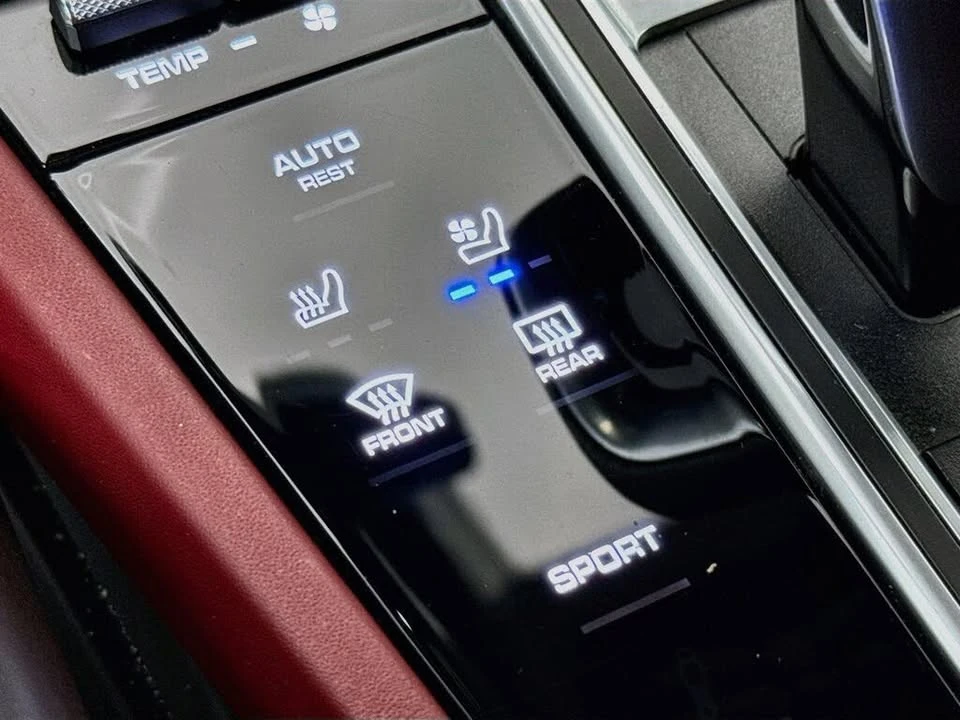 2023 Porsche 9Y0/9Y3 Cayenne - Image 17 of 19