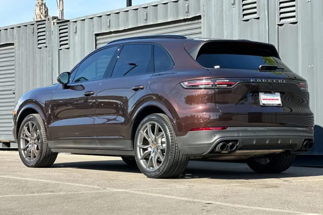 2023 Porsche 9Y0/9Y3 Cayenne - Image 3 of 6