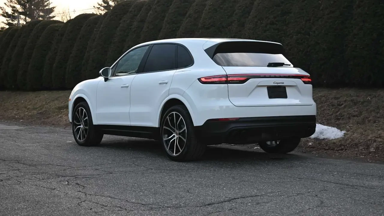 2023 Porsche 9Y0/9Y3 Cayenne - Image 3 of 7