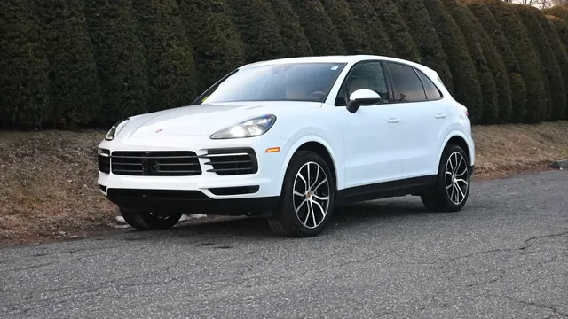 2023 Porsche Cayenne Platinum Edition