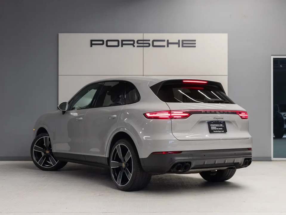 2023 Porsche 9Y0/9Y3 Cayenne - Image 3 of 10
