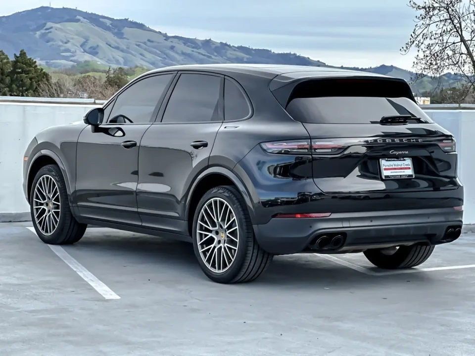 2023 Porsche 9Y0/9Y3 Cayenne - Image 3 of 9
