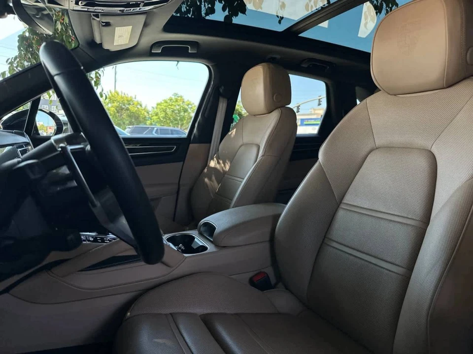 2023 Porsche 9Y0/9Y3 Cayenne - Image 5 of 5