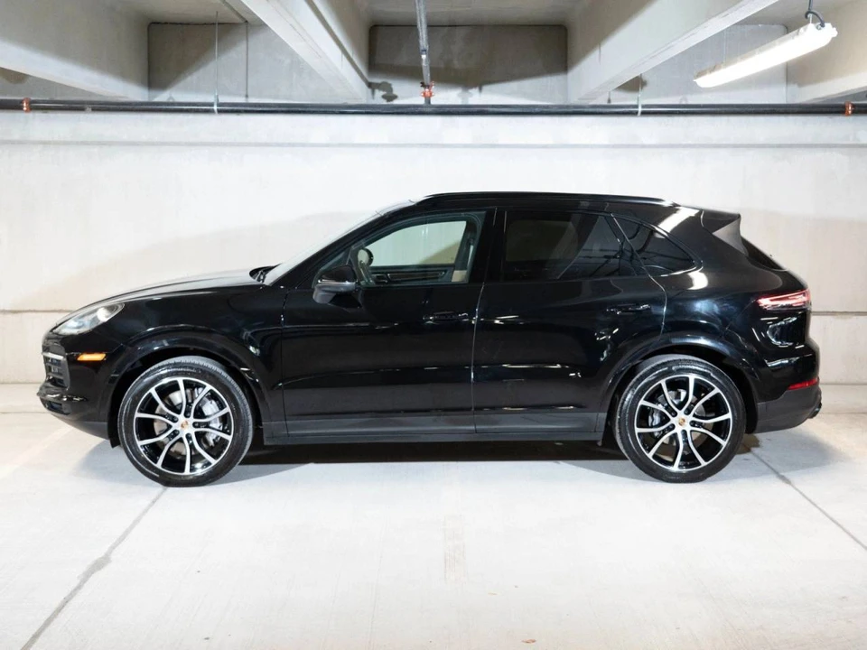 2023 Porsche 9Y0/9Y3 Cayenne - Image 2 of 5