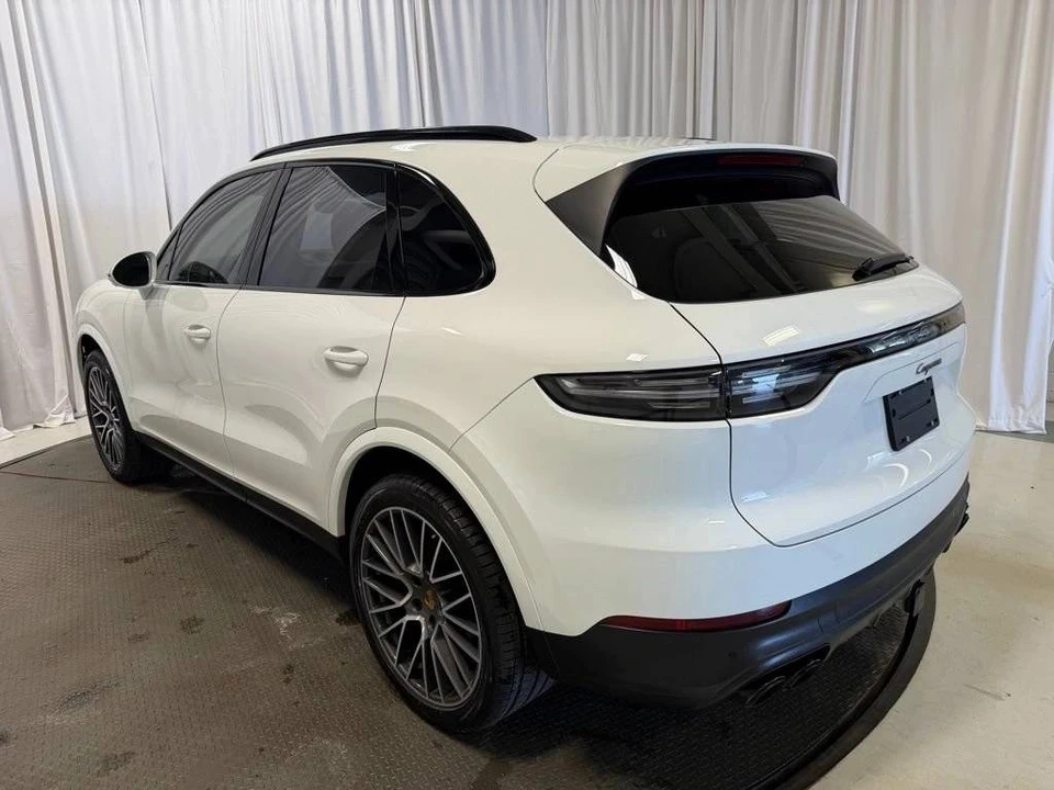 2023 Porsche 9Y0/9Y3 Cayenne - Image 3 of 5