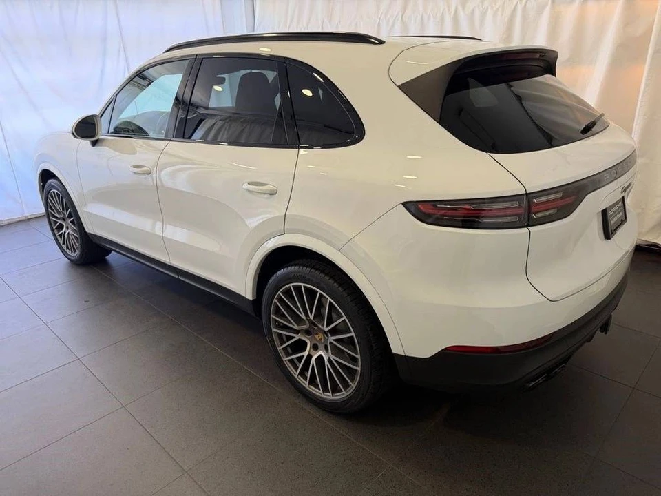 2023 Porsche 9Y0/9Y3 Cayenne - Image 3 of 5