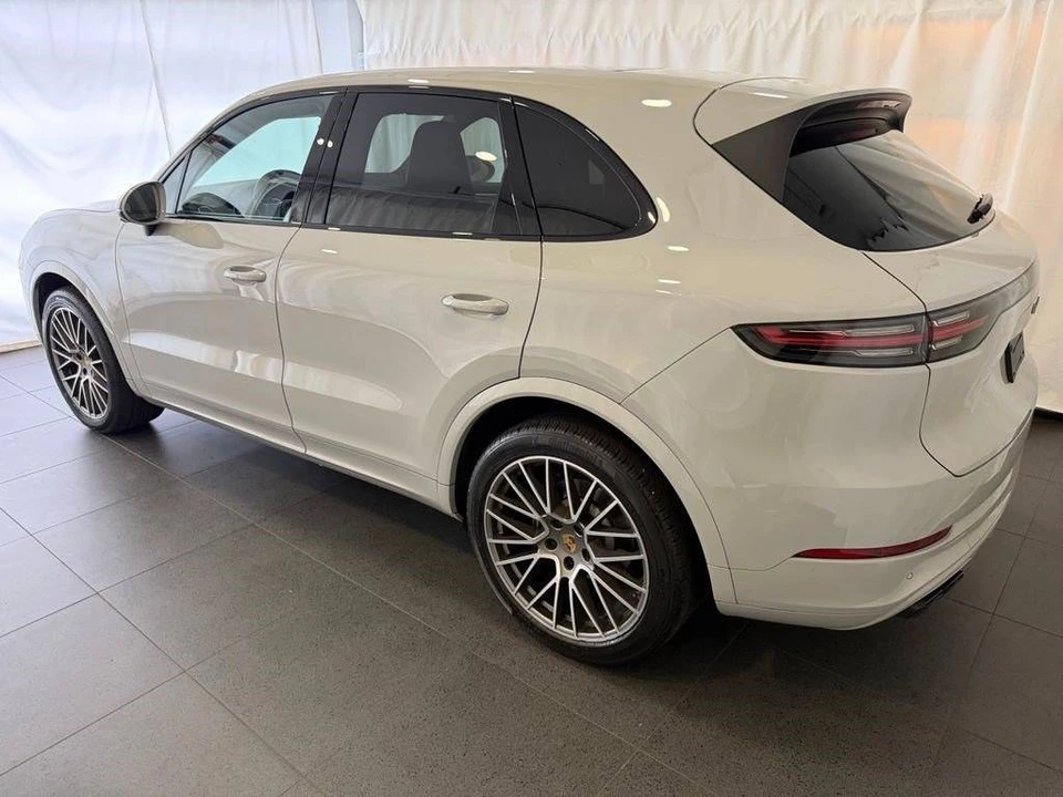 2023 Porsche 9Y0/9Y3 Cayenne - Image 3 of 5