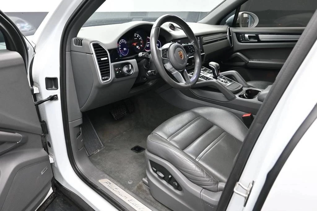 2023 Porsche 9Y0/9Y3 Cayenne - Image 4 of 5