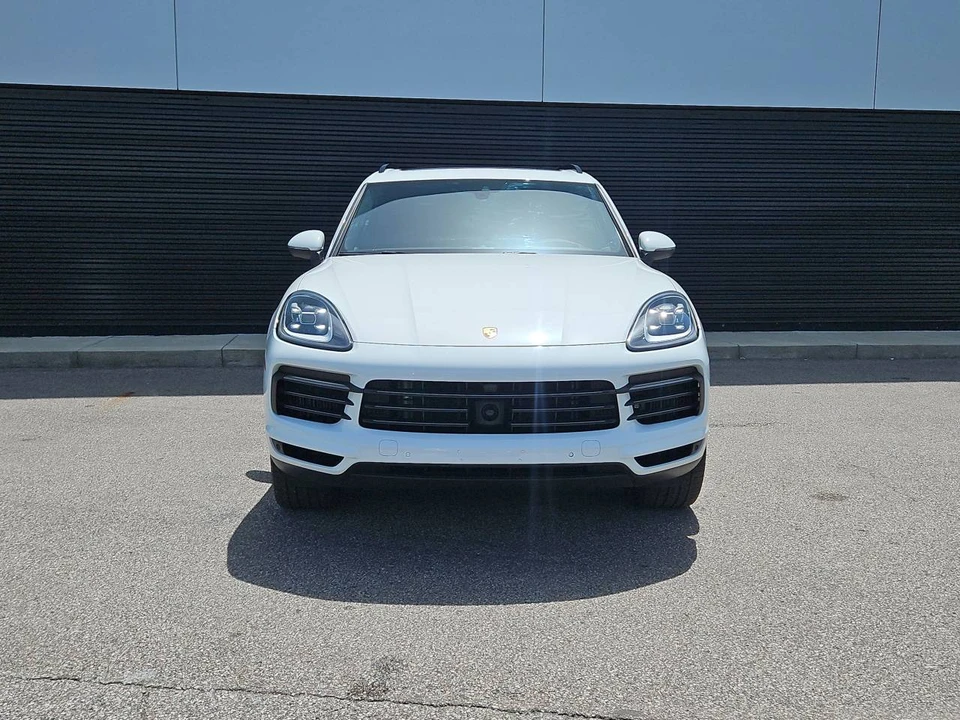 2023 Porsche 9Y0/9Y3 Cayenne - Image 2 of 5