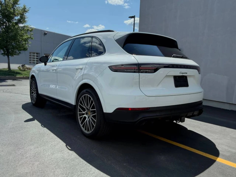 2023 Porsche 9Y0/9Y3 Cayenne - Image 3 of 5