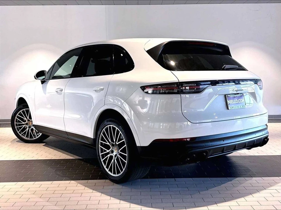 2023 Porsche 9Y0/9Y3 Cayenne - Image 3 of 5