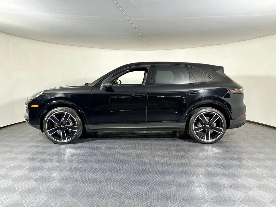 2023 Porsche 9Y0/9Y3 Cayenne - Image 2 of 5