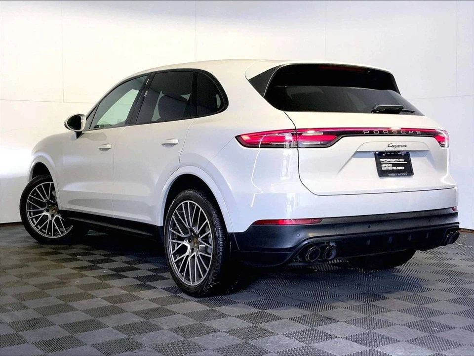 2023 Porsche 9Y0/9Y3 Cayenne - Image 3 of 5