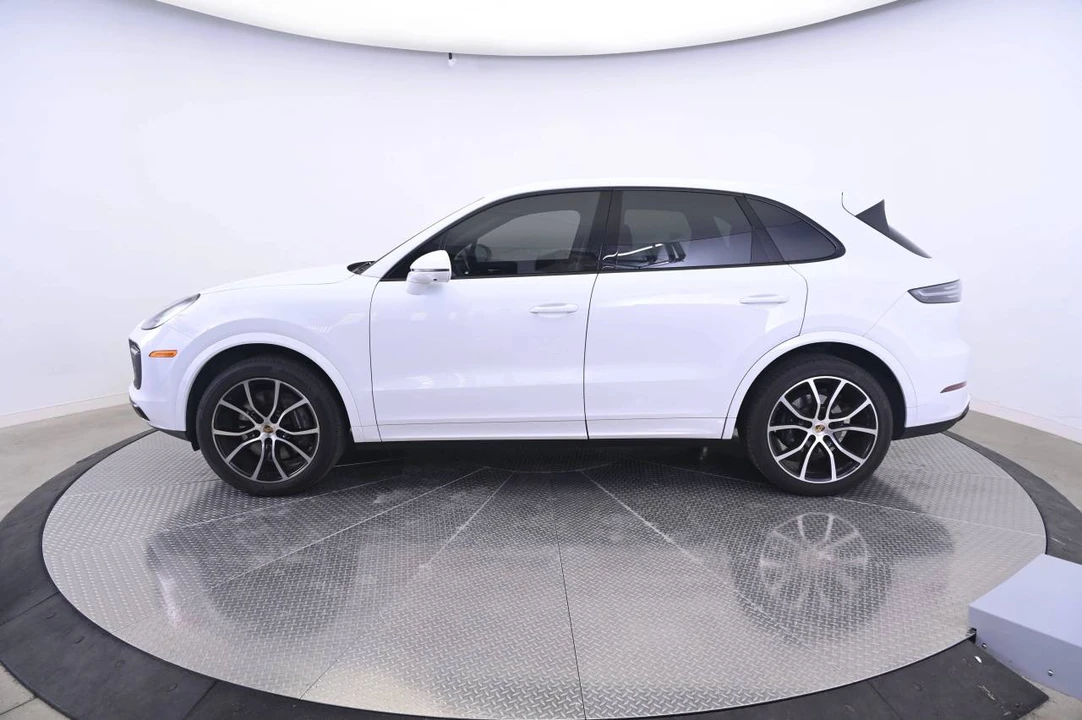 2023 Porsche 9Y0/9Y3 Cayenne - Image 2 of 5