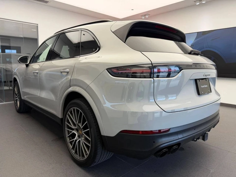 2023 Porsche 9Y0/9Y3 Cayenne - Image 3 of 5