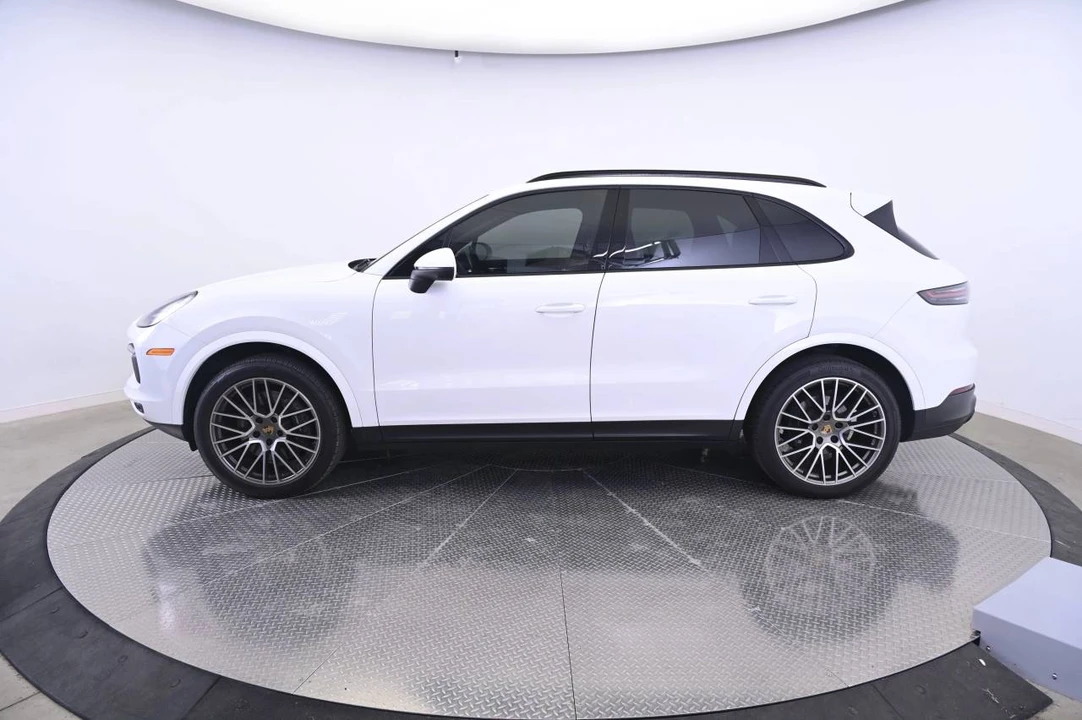 2023 Porsche 9Y0/9Y3 Cayenne - Image 2 of 5