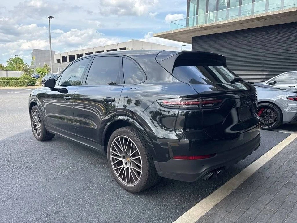 2023 Porsche 9Y0/9Y3 Cayenne - Image 3 of 5