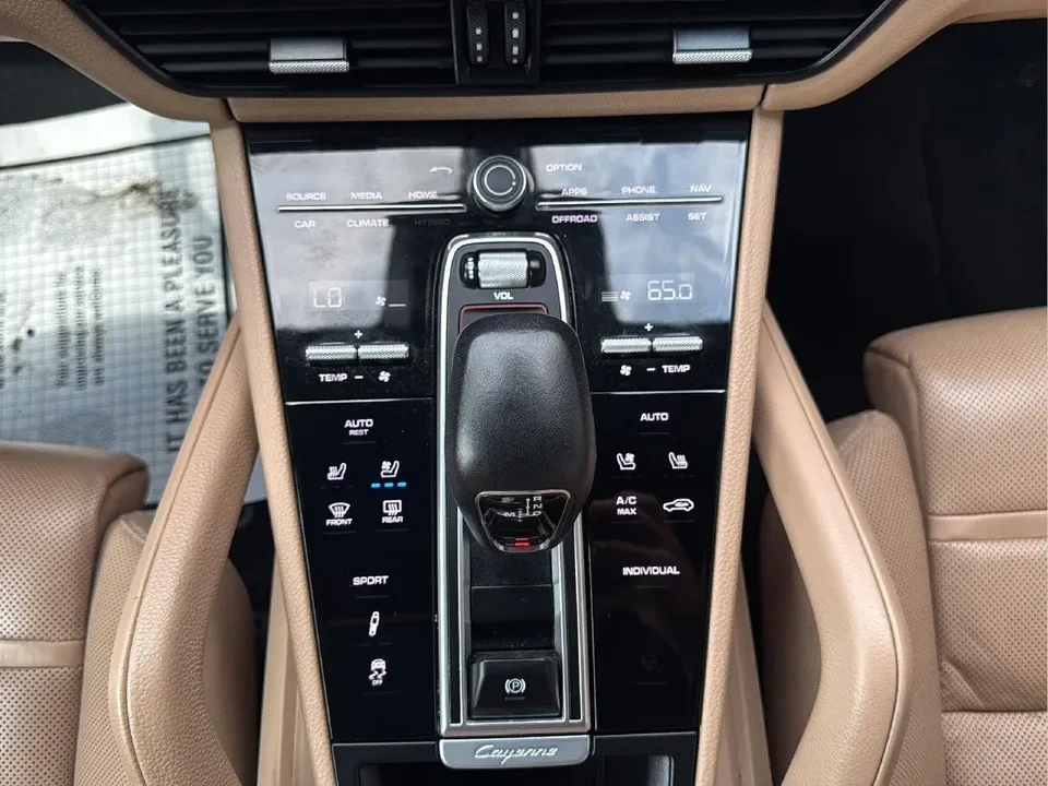 2023 Porsche 9Y0/9Y3 Cayenne - Image 11 of 14