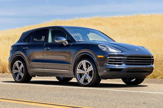 2023 Porsche Cayenne Platinum Edition
