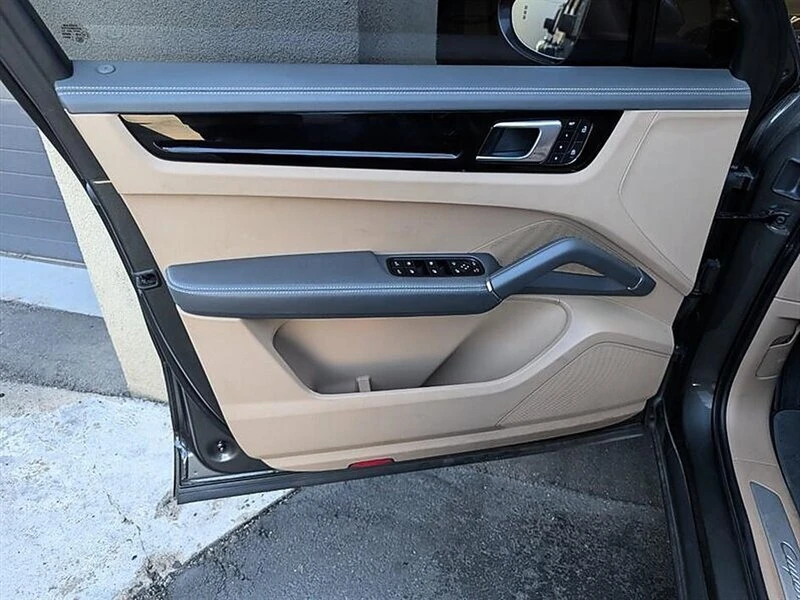 2023 Porsche 9Y0/9Y3 Cayenne - Image 18 of 20