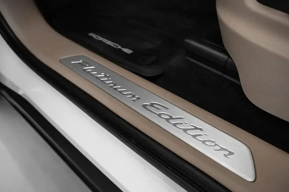 2023 Porsche 9Y0/9Y3 Cayenne - Image 20 of 20