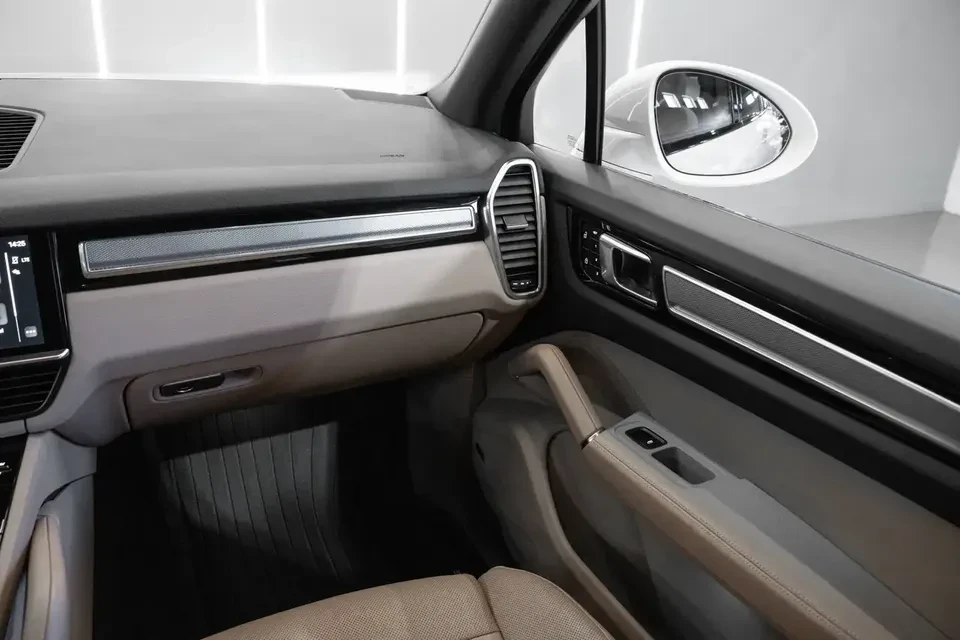 2023 Porsche 9Y0/9Y3 Cayenne - Image 12 of 20