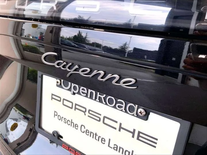 2023 Porsche 9Y0/9Y3 Cayenne - Image 15 of 17