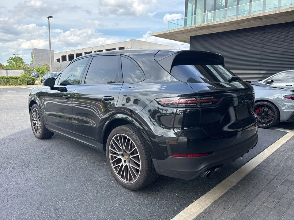 2023 Porsche 9Y0/9Y3 Cayenne - Image 3 of 5