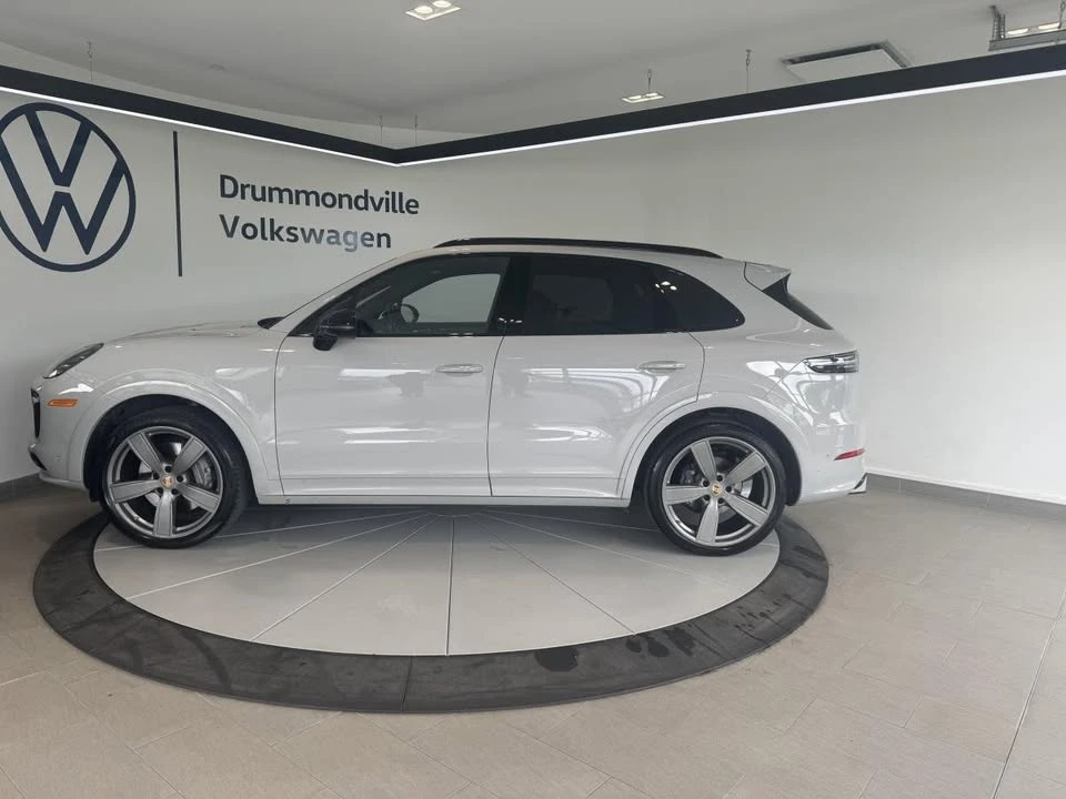 2023 Porsche 9Y0/9Y3 Cayenne - Image 8 of 16