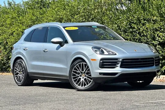 2023 Porsche Cayenne Platinum Edition Sport Utility 4D