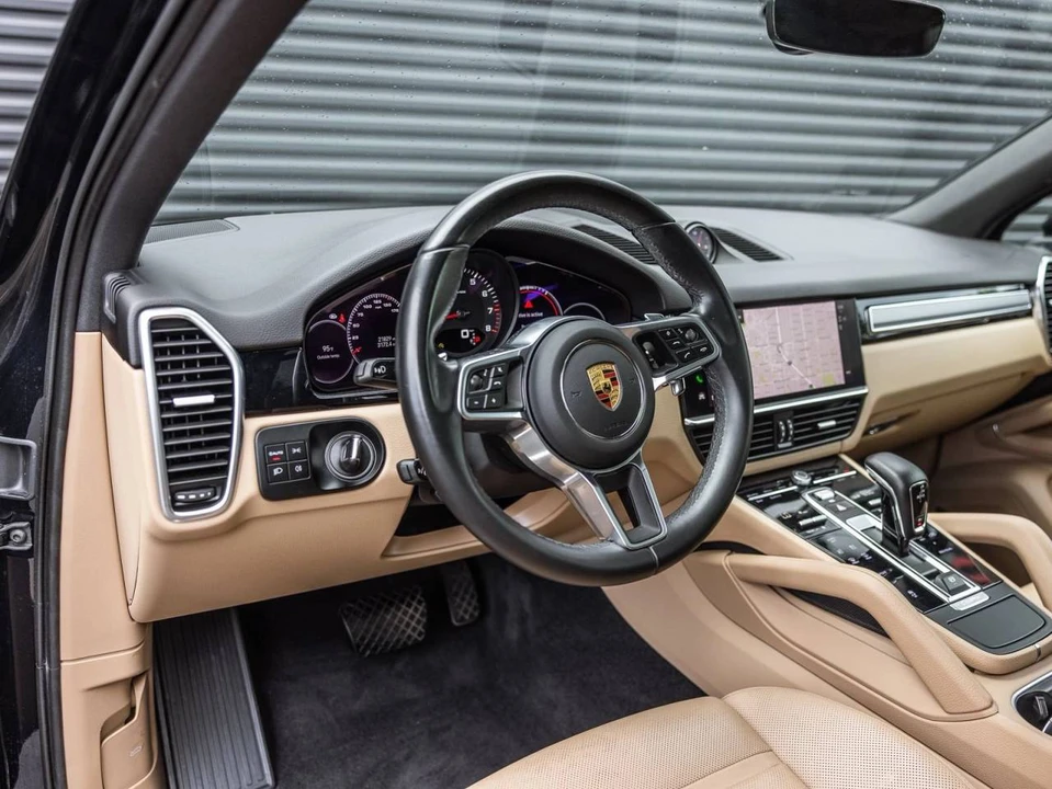 2023 Porsche 9Y0/9Y3 Cayenne - Image 4 of 5
