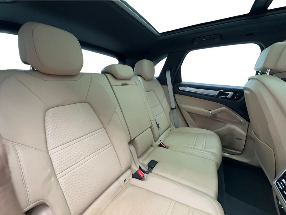 2023 Porsche 9Y0/9Y3 Cayenne - Image 28 of 31
