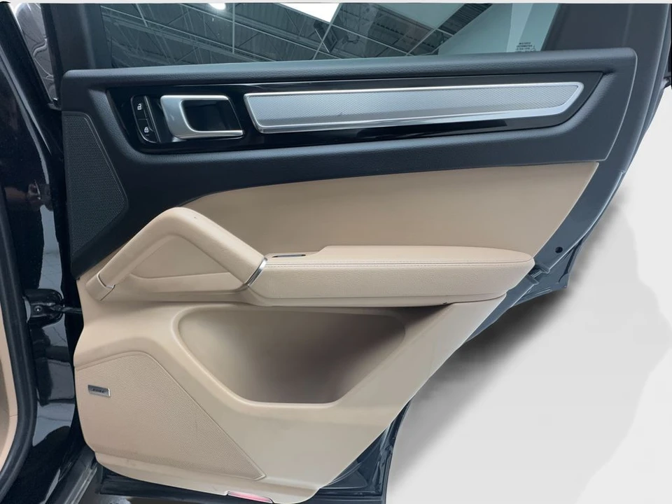 2023 Porsche 9Y0/9Y3 Cayenne - Image 30 of 31