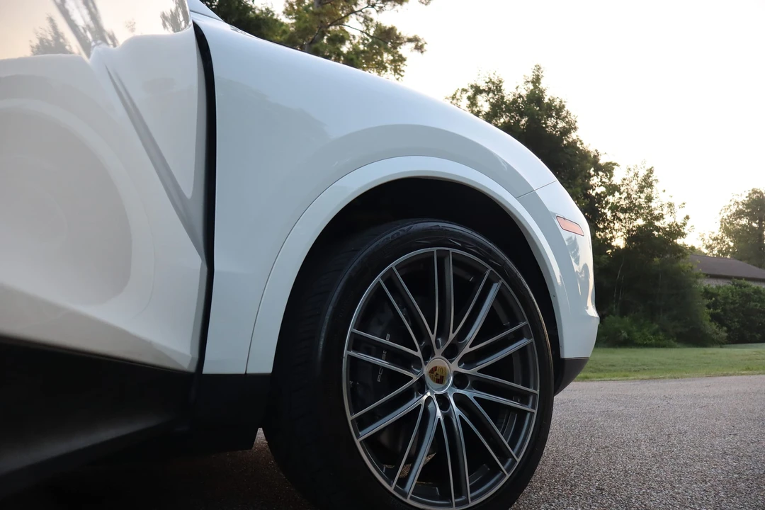 2023 Porsche 9Y0/9Y3 Cayenne - Image 31 of 31