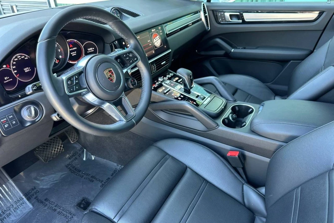 2023 Porsche 9Y0/9Y3 Cayenne - Image 4 of 5