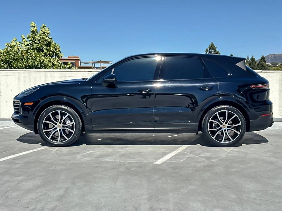 2023 Porsche 9Y0/9Y3 Cayenne - Image 2 of 5