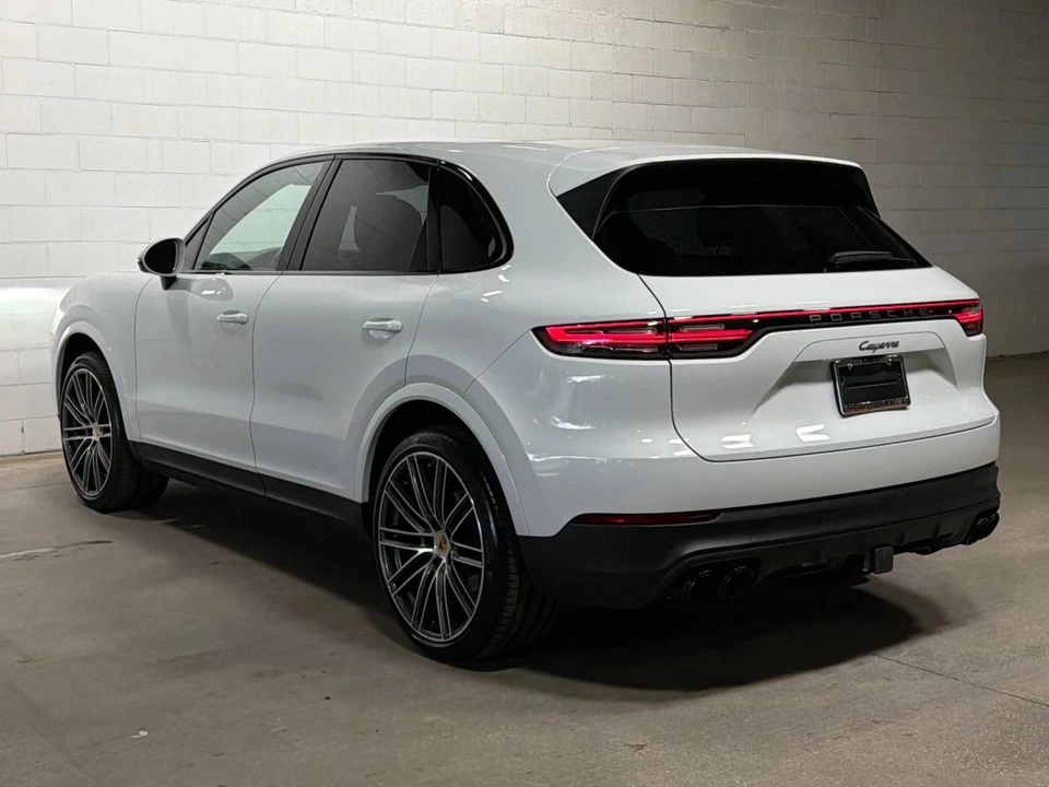 2023 Porsche 9Y0/9Y3 Cayenne - Image 3 of 5