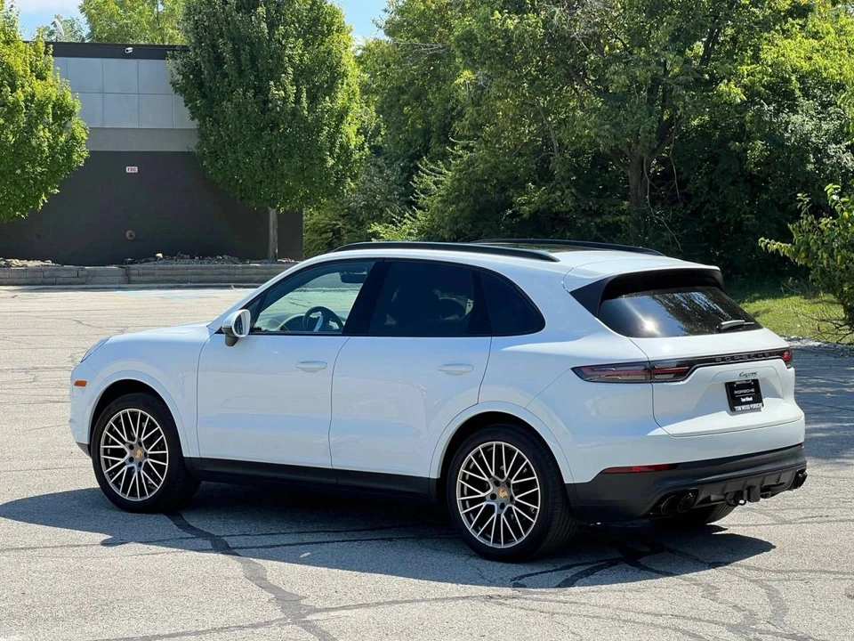 2023 Porsche 9Y0/9Y3 Cayenne - Image 3 of 5