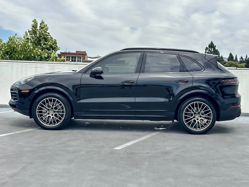 2023 Porsche 9Y0/9Y3 Cayenne - Image 2 of 5