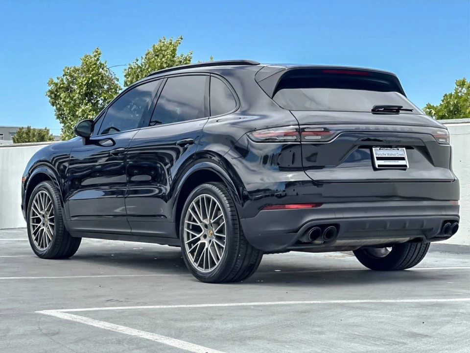 2023 Porsche 9Y0/9Y3 Cayenne - Image 3 of 5