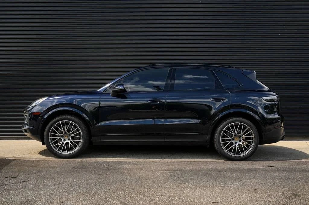 2023 Porsche 9Y0/9Y3 Cayenne - Image 2 of 5