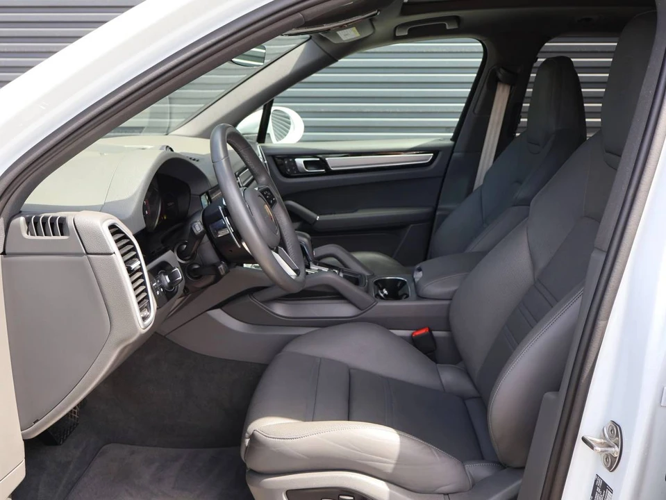2023 Porsche 9Y0/9Y3 Cayenne - Image 5 of 5