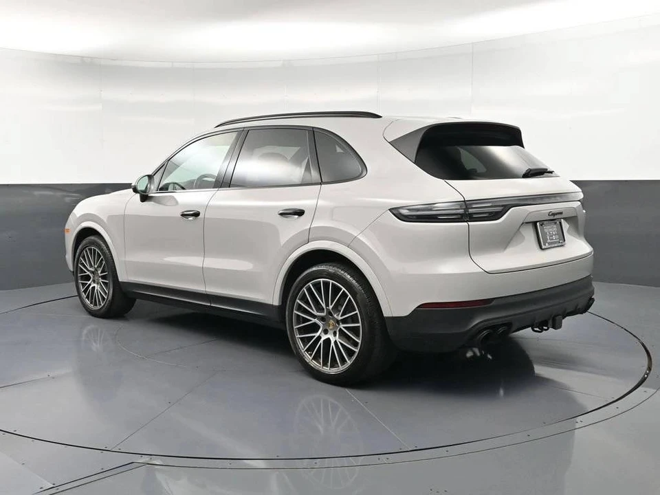 2023 Porsche 9Y0/9Y3 Cayenne - Image 3 of 5