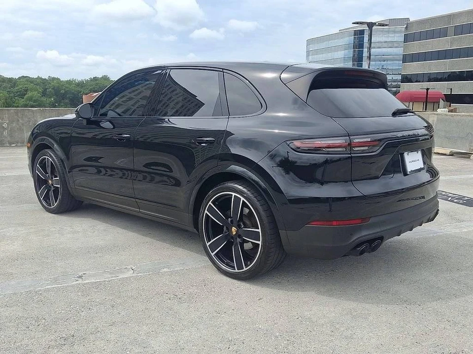 2023 Porsche 9Y0/9Y3 Cayenne - Image 3 of 5