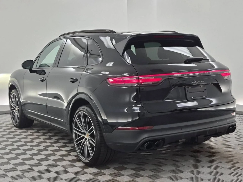 2023 Porsche 9Y0/9Y3 Cayenne - Image 3 of 5